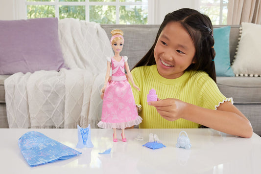 Princesses Disney Poupée Mode Histoires de Cendrillon2-en-1